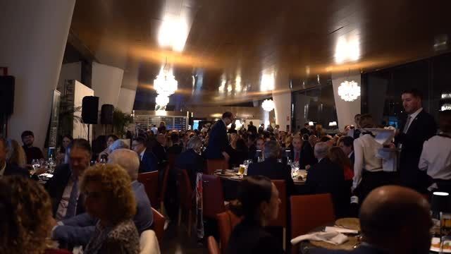🎥✨ Revive con nosotros algunos de los mejores momentos de la Cena Anual de Colegiados 2025.
Una noche llena de compañerismo, celebración y recuerdos que nos seguirán acompañando durante mucho tiempo.

🙏 Como siempre, nuestro agradecimiento especial a todas las entidades colaboradoras por hacer posible este encuentro un año más. Su apoyo y compromiso son clave para que podamos disfrutar de una velada que cada edición se supera.

Gracias también a todos los colegiados/as que compartieron esta noche tan especial 💙